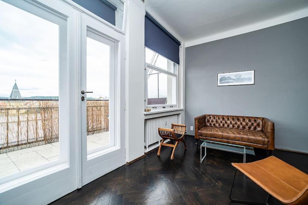 Apartment Floor Industrial With A River View *