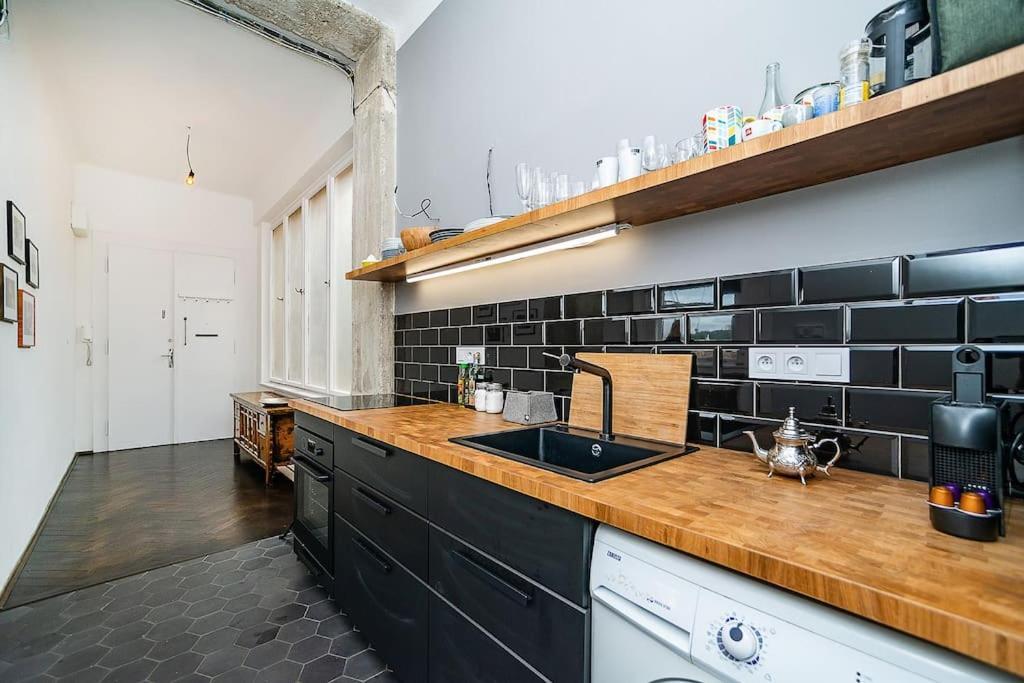 Floor Industrial With A River View Apartment Prague