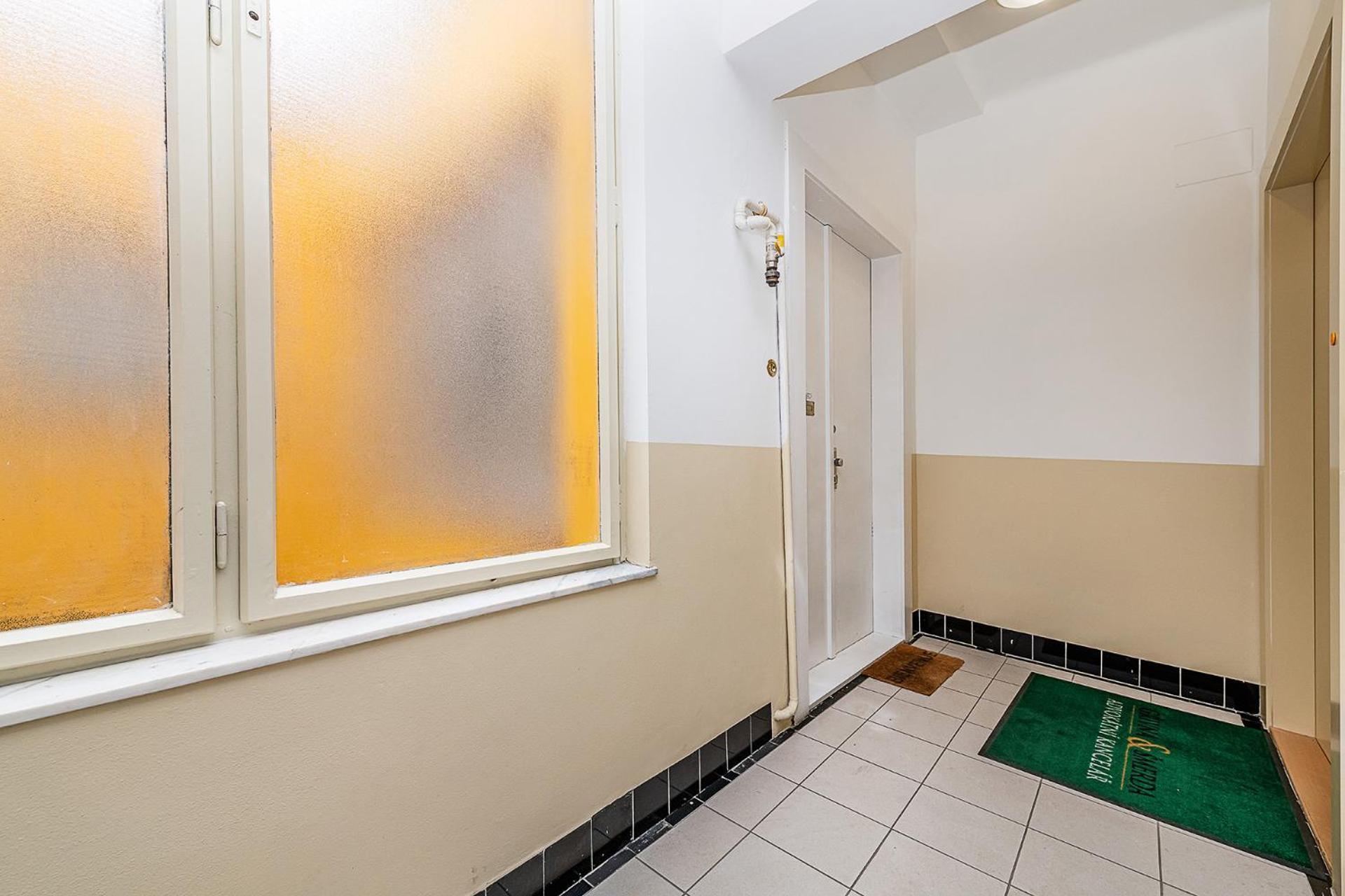 Floor Industrial With A River View Apartment Prague